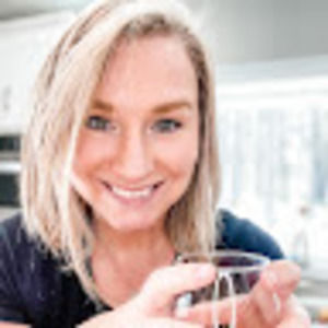 Meet your Posher, Elise